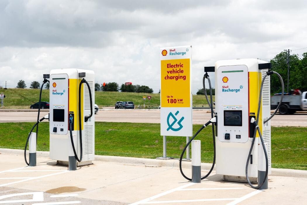 Images Shell Recharge Charging Station