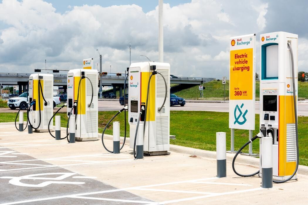Images Shell Recharge Charging Station