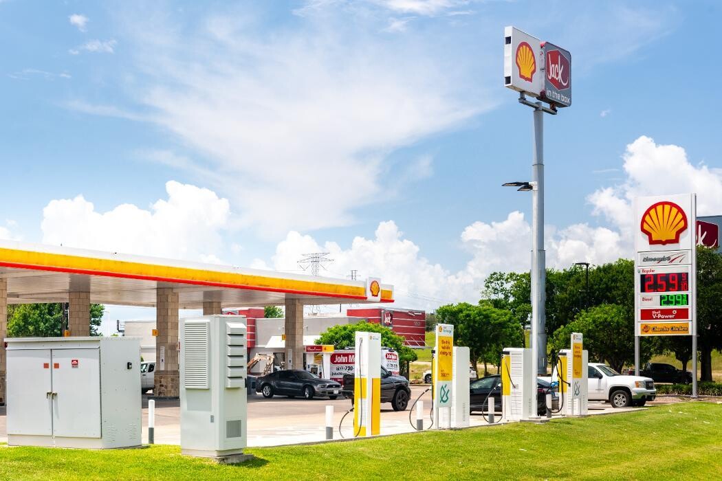 Images Shell Recharge Charging Station