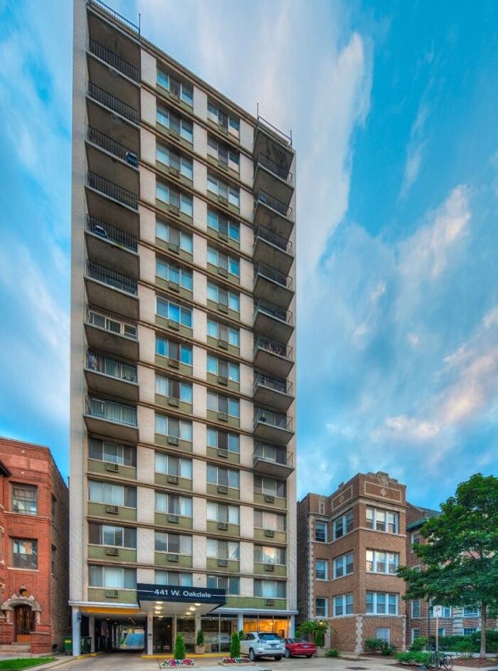 Images 441 W Oakdale - PPM Apartments