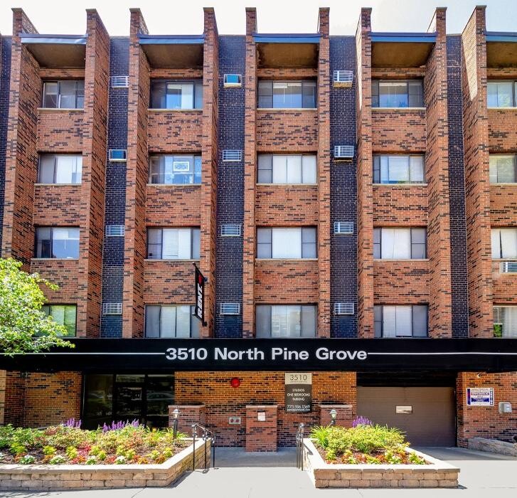 Images 3510 N Pine Grove - PPM Apartments