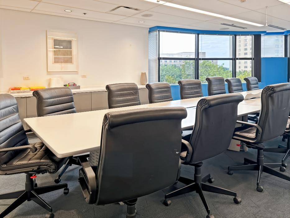 Images Regus Wisconsin Ave