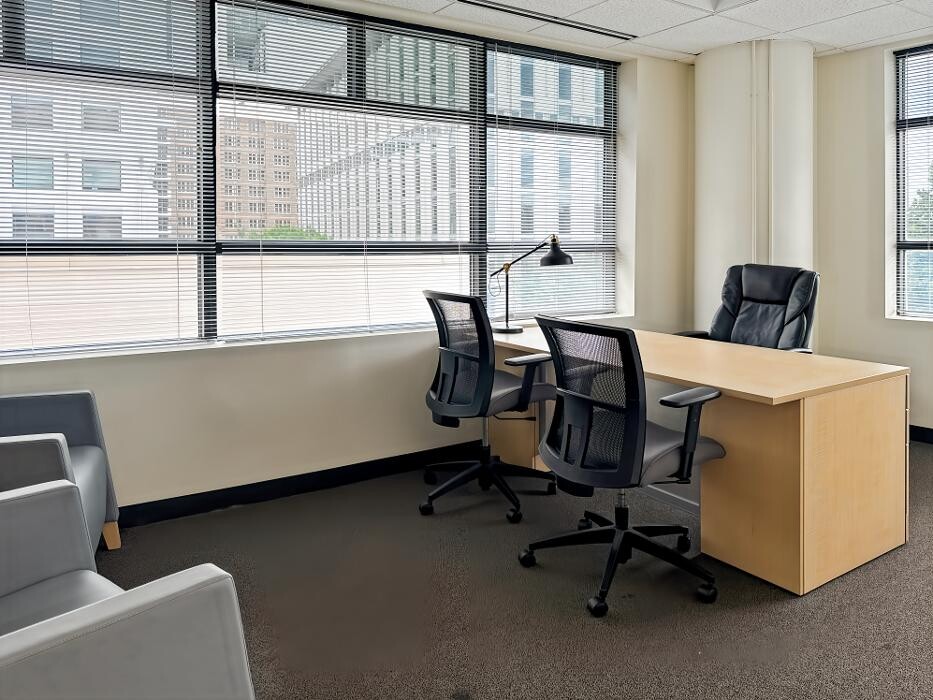 Images Regus Wisconsin Ave