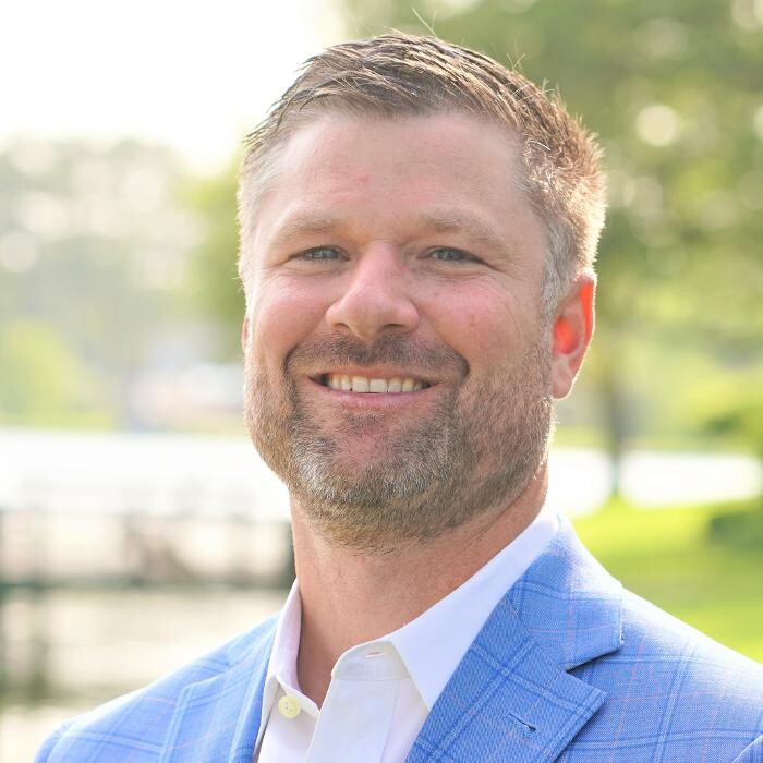 Wes Flowers - Loan Officer -- Southern Trust Mortgage Logo