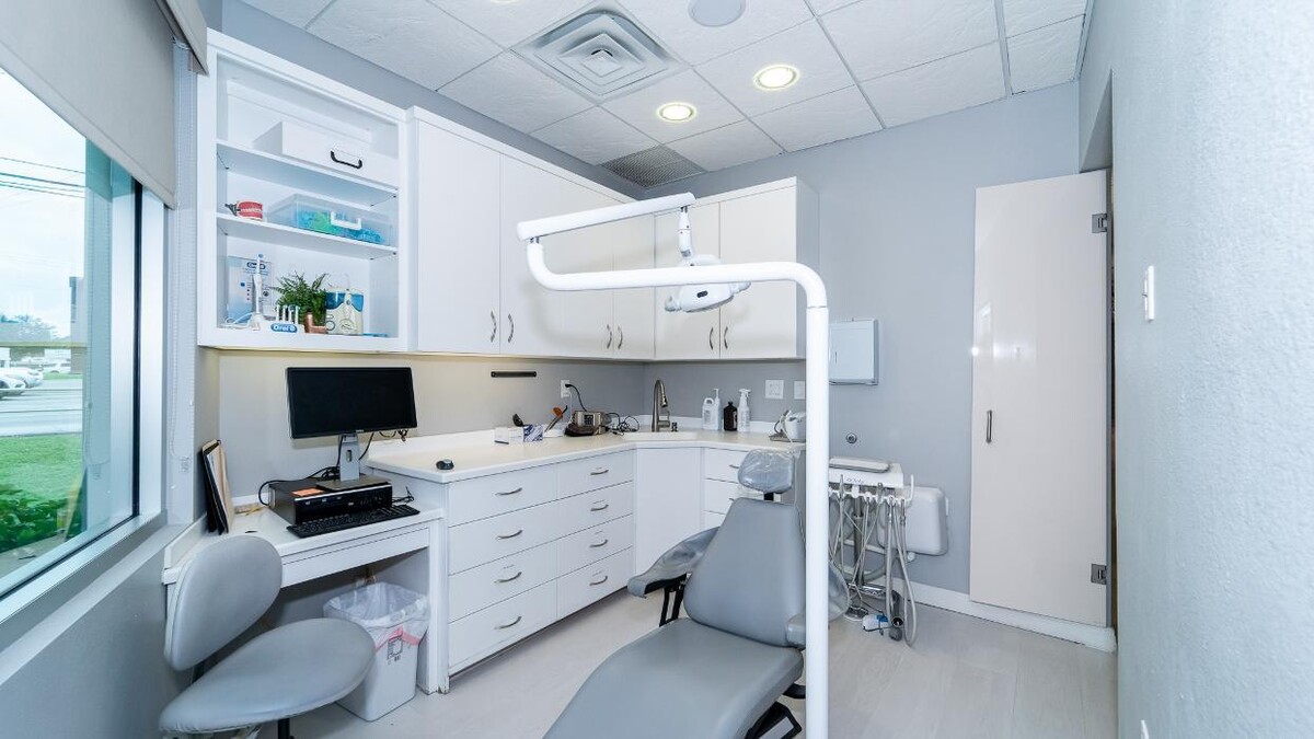 Images Ryan C. Taylor Periodontics & Dental Implants