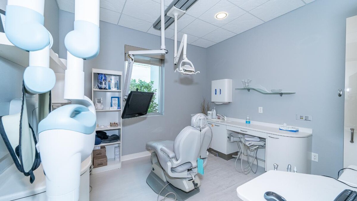 Images Ryan C. Taylor Periodontics & Dental Implants