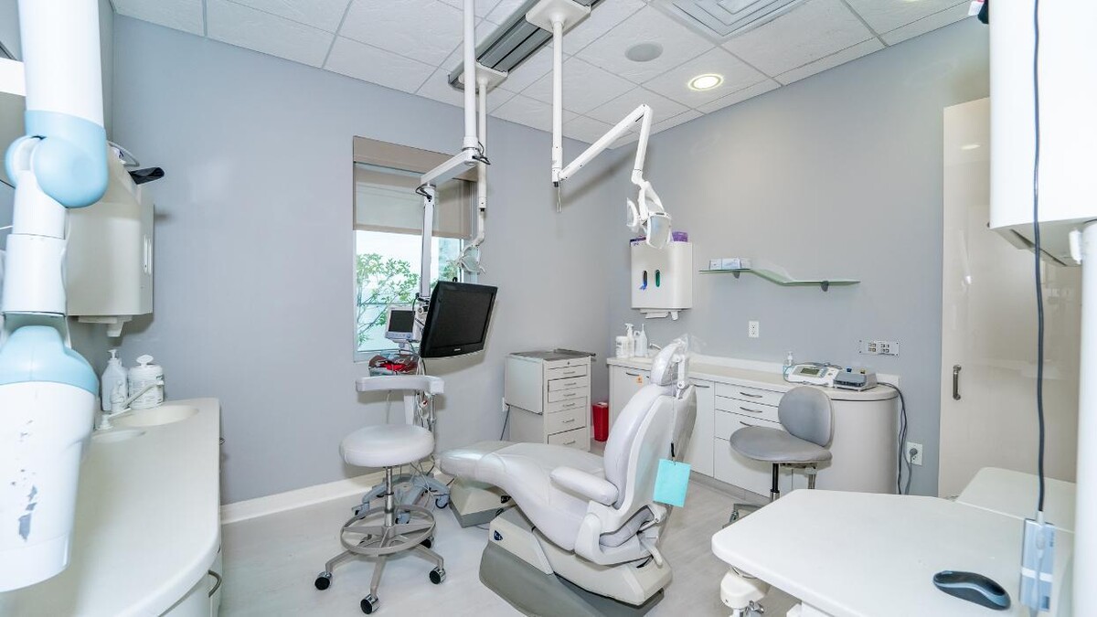Images Ryan C. Taylor Periodontics & Dental Implants