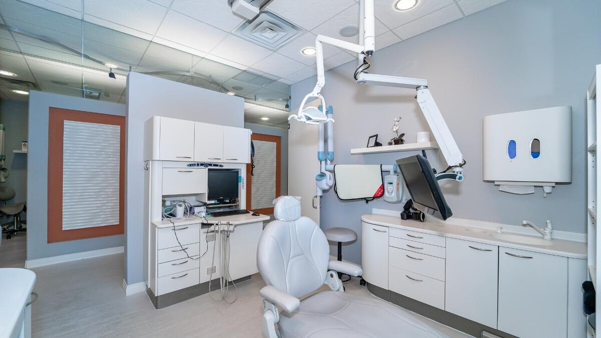 Images Ryan C. Taylor Periodontics & Dental Implants