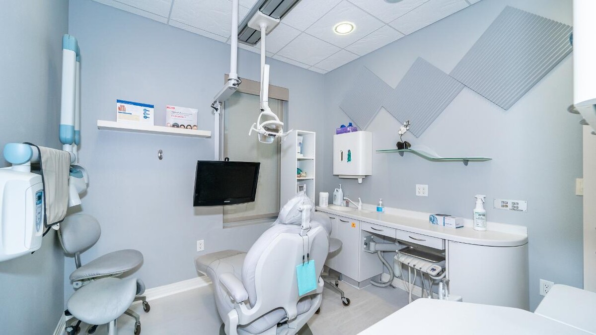 Images Ryan C. Taylor Periodontics & Dental Implants