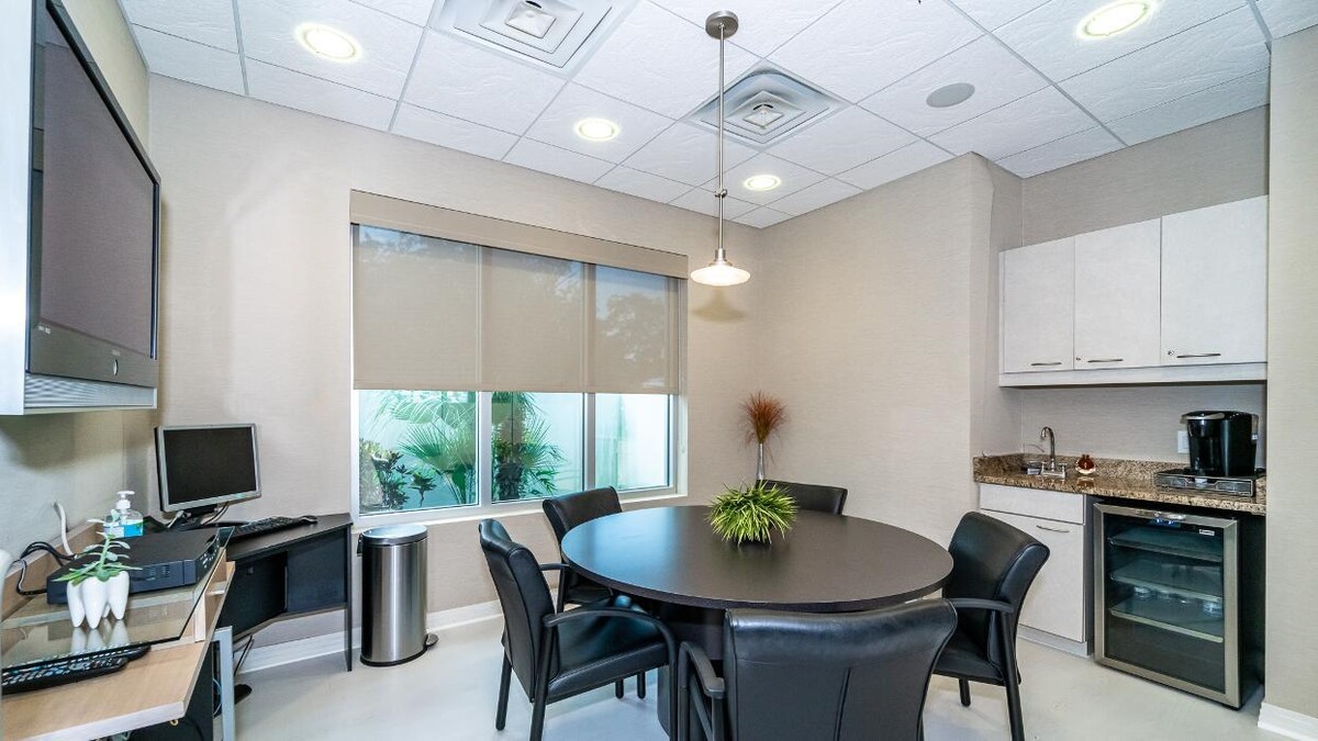 Images Ryan C. Taylor Periodontics & Dental Implants