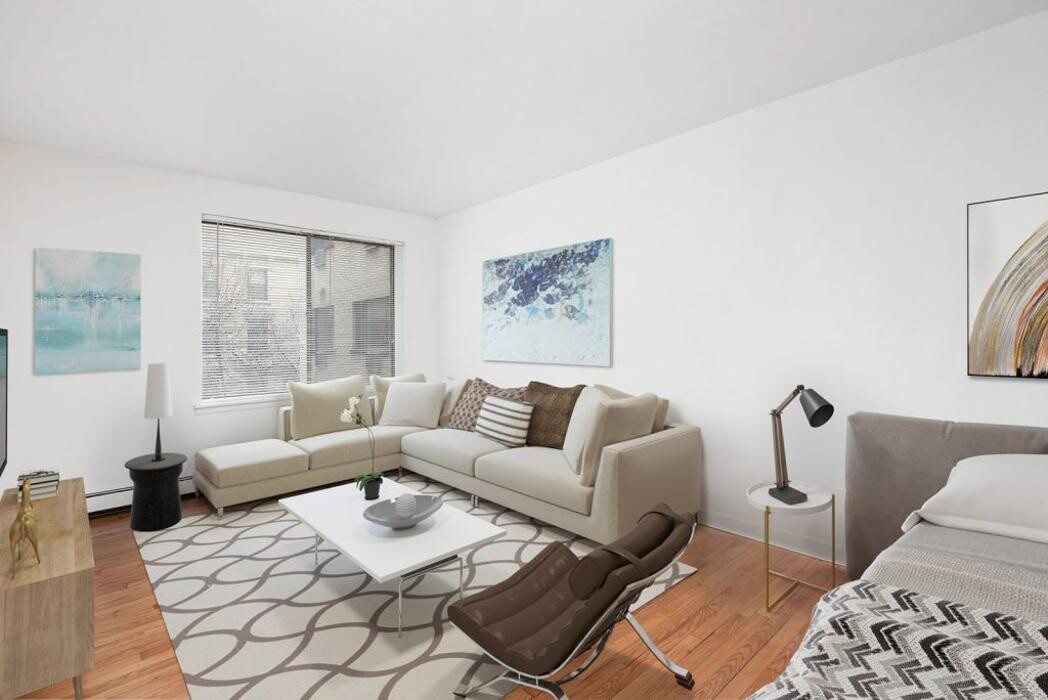 Images 537 W Melrose - PPM Apartments