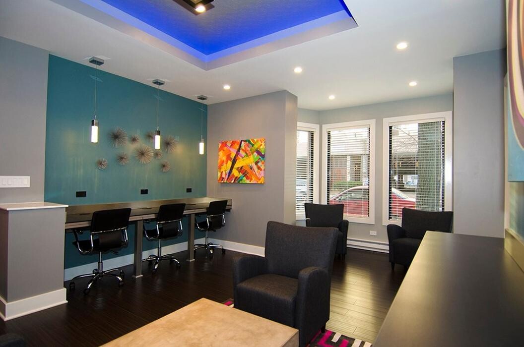 Images 515 W Briar - PPM Apartments