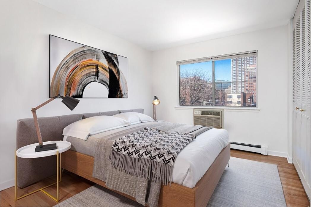 Images 450 W Melrose - PPM Apartments