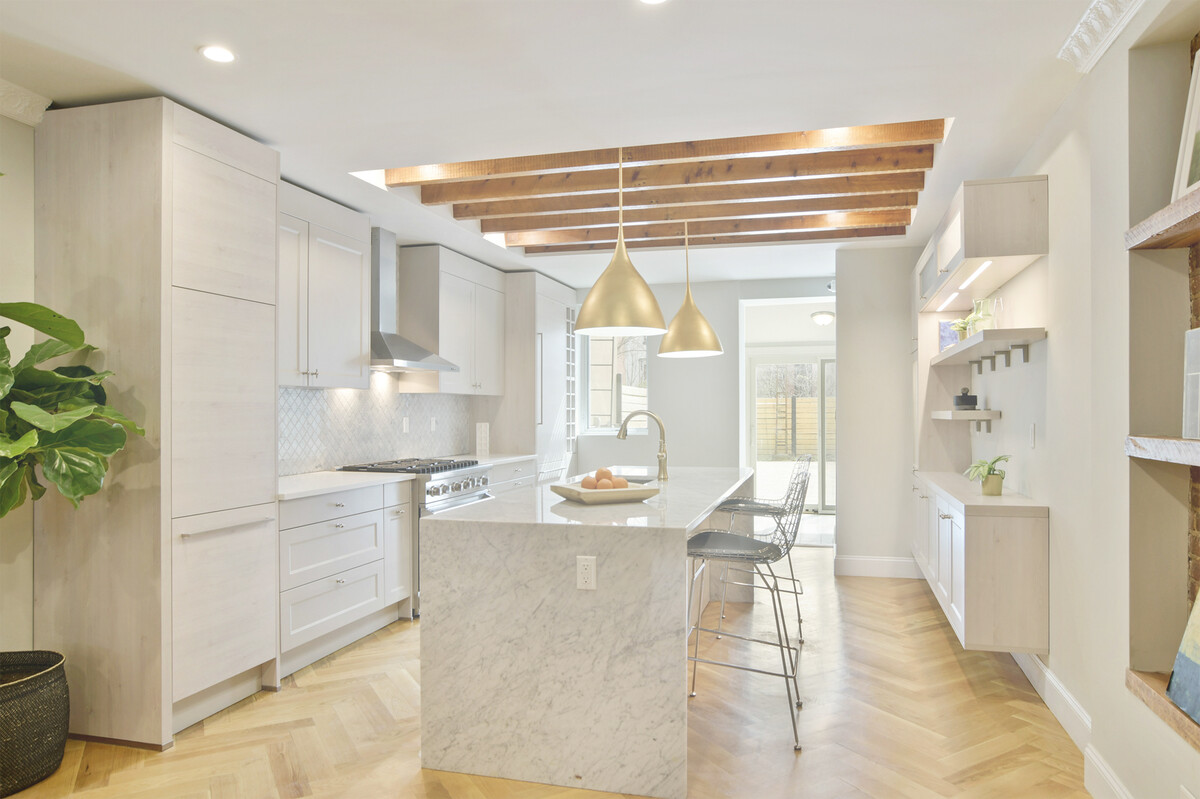 Home Improvement & Renovation Manhattan Logo