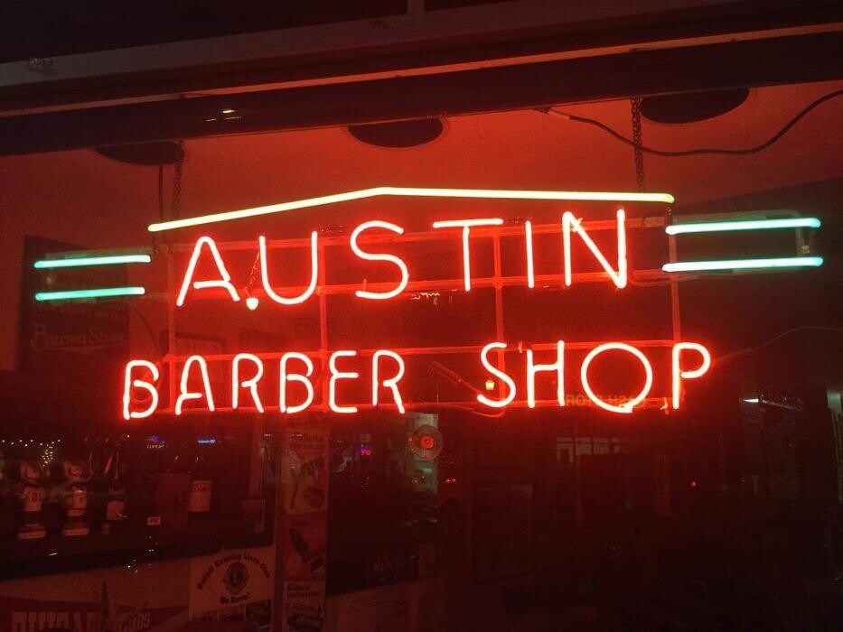 Austin's Barber Shop Logo