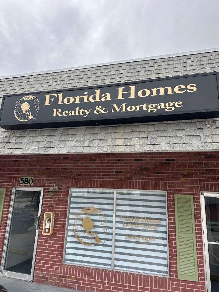 Images Cara Mattingly - Your Home in Brevard