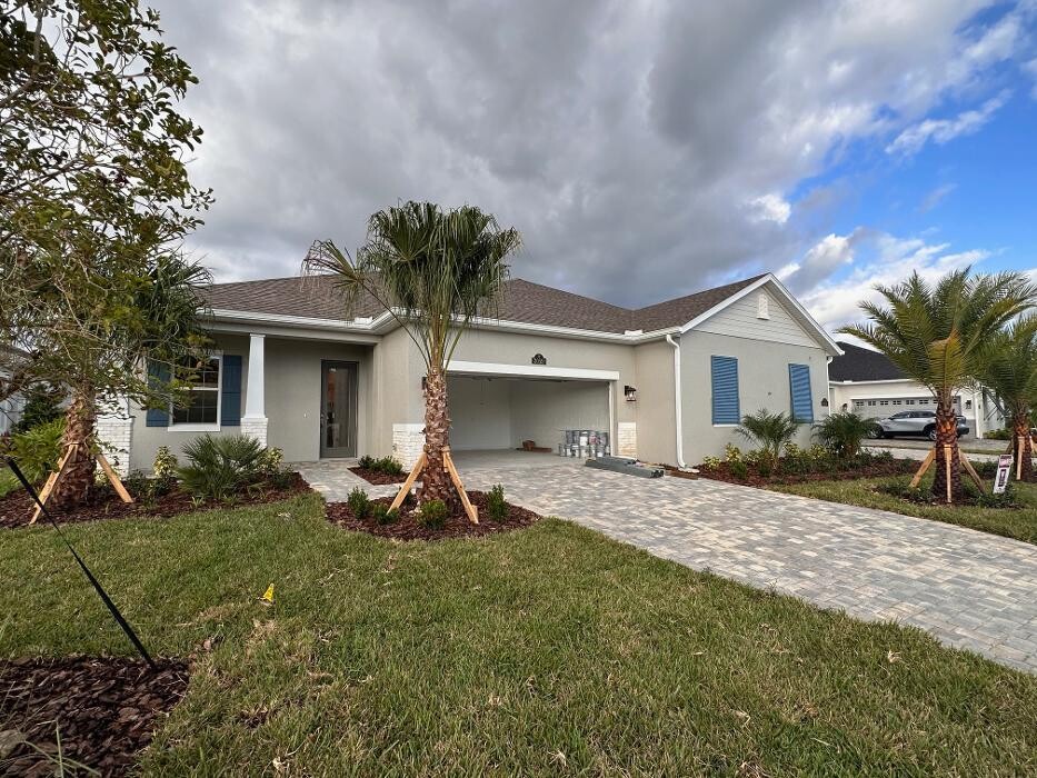Images Cara Mattingly - Your Home in Brevard