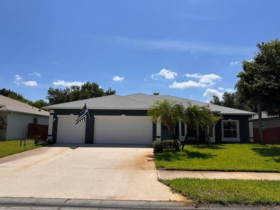 Images Cara Mattingly - Your Home in Brevard