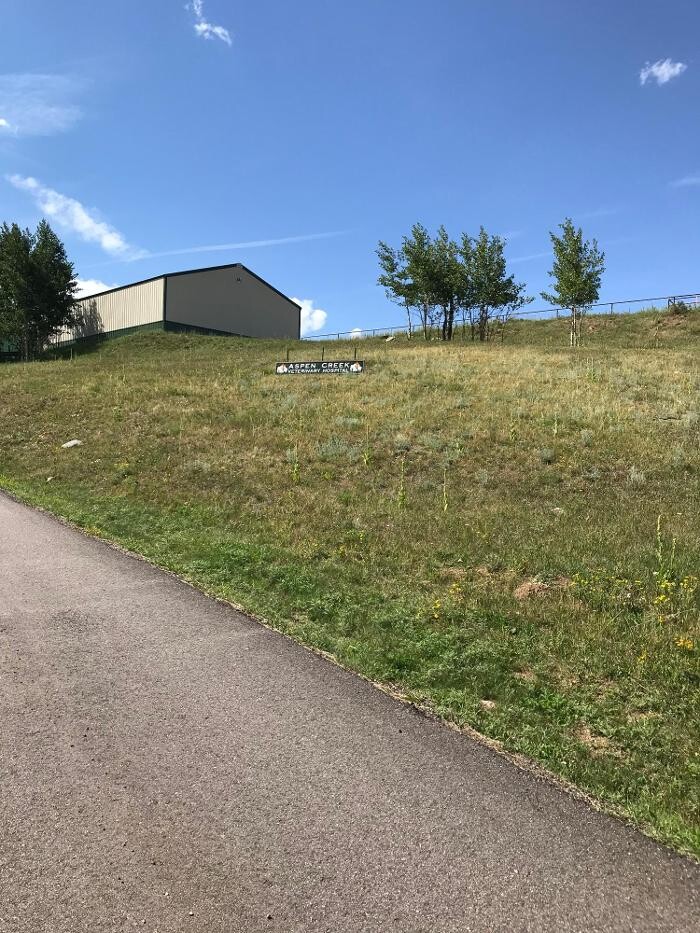 Images Aspen Creek Veterinary Hospital (at Pleasant Park)