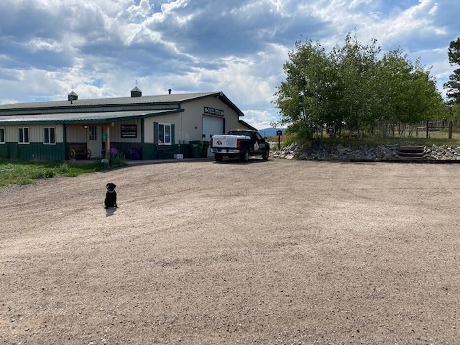 Images Aspen Creek Veterinary Hospital (at Pleasant Park)