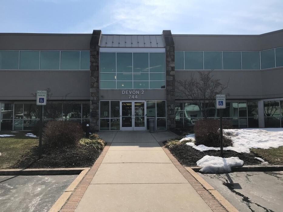 Images Center for Vein Restoration | Dr. Rachael Snow