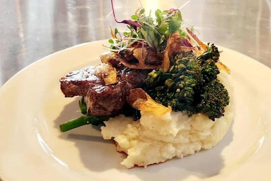 Images Main Street Bistro & Piano Bar-Cabaret-Pizzaria