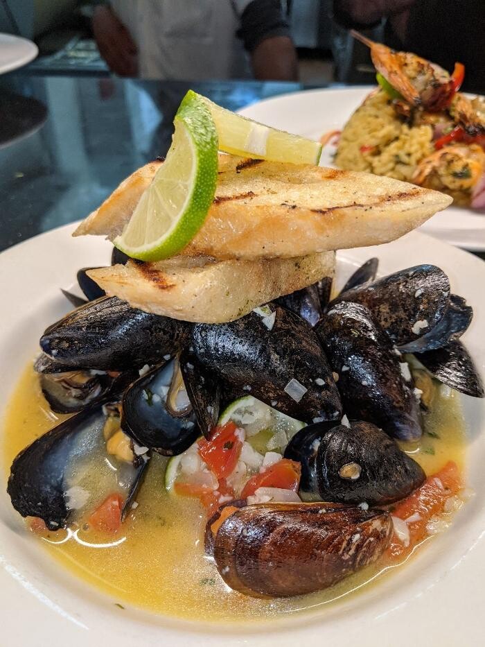 Images Main Street Bistro & Piano Bar-Cabaret-Pizzaria