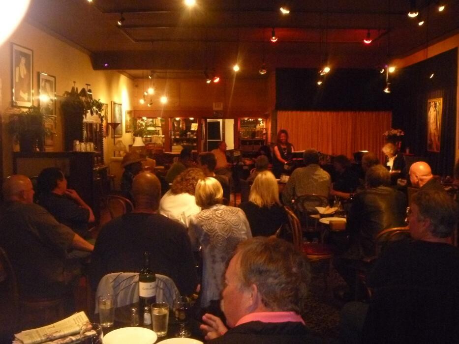 Images Main Street Bistro & Piano Bar-Cabaret-Pizzaria