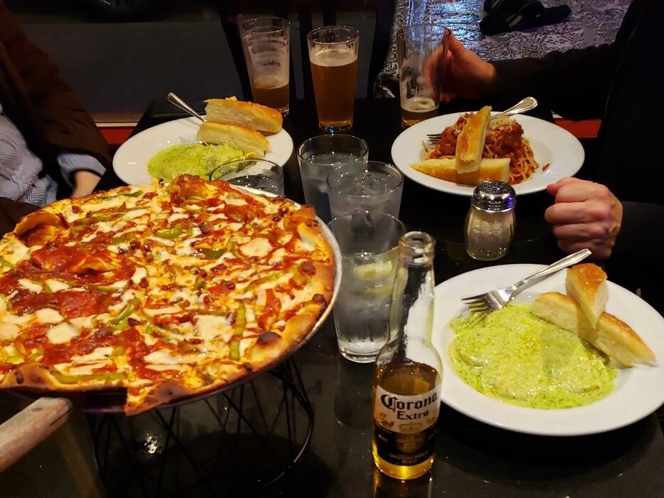 Images Main Street Bistro & Piano Bar-Cabaret-Pizzaria