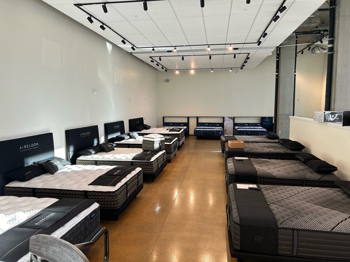 Images Mancini's Sleepworld Oakland