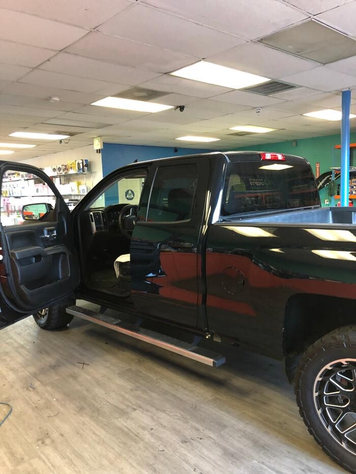 Images Sounds Amazing & Tint