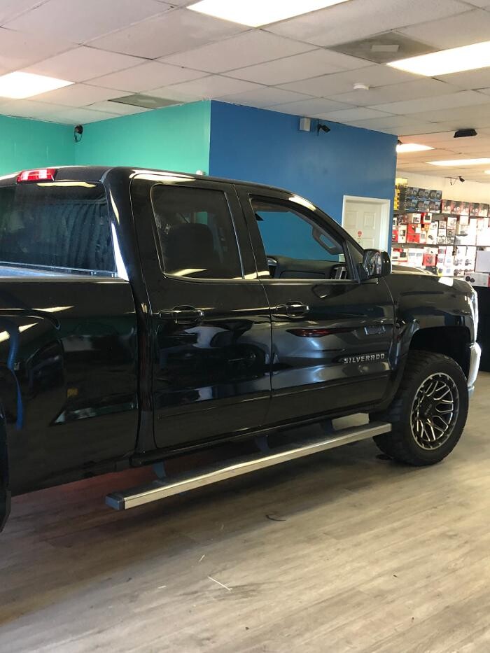 Images Sounds Amazing & Tint