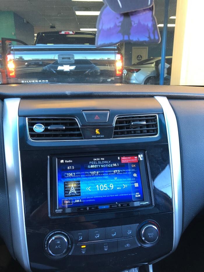 Images Sounds Amazing & Tint