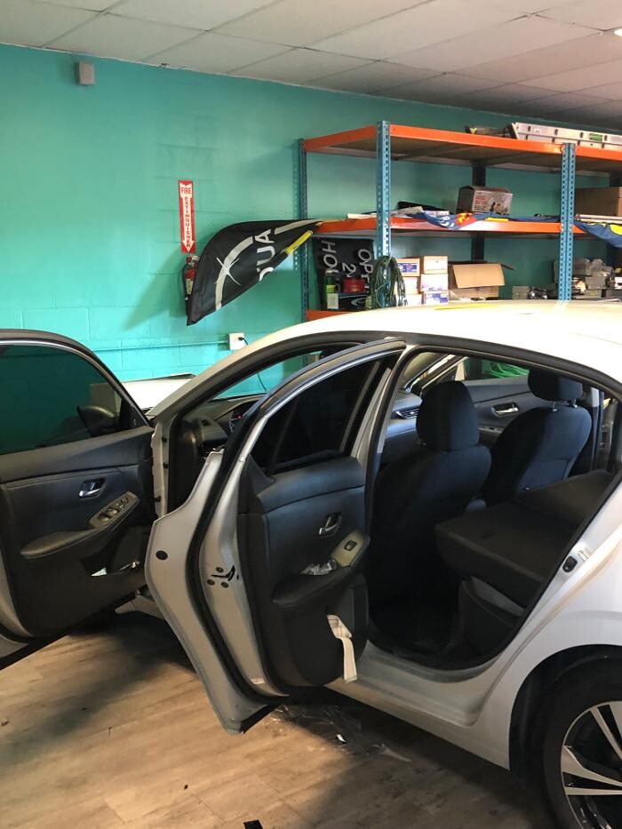 Images Sounds Amazing & Tint