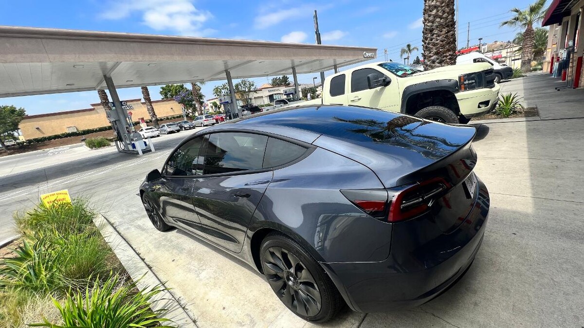 Images Sounds Amazing & Tint