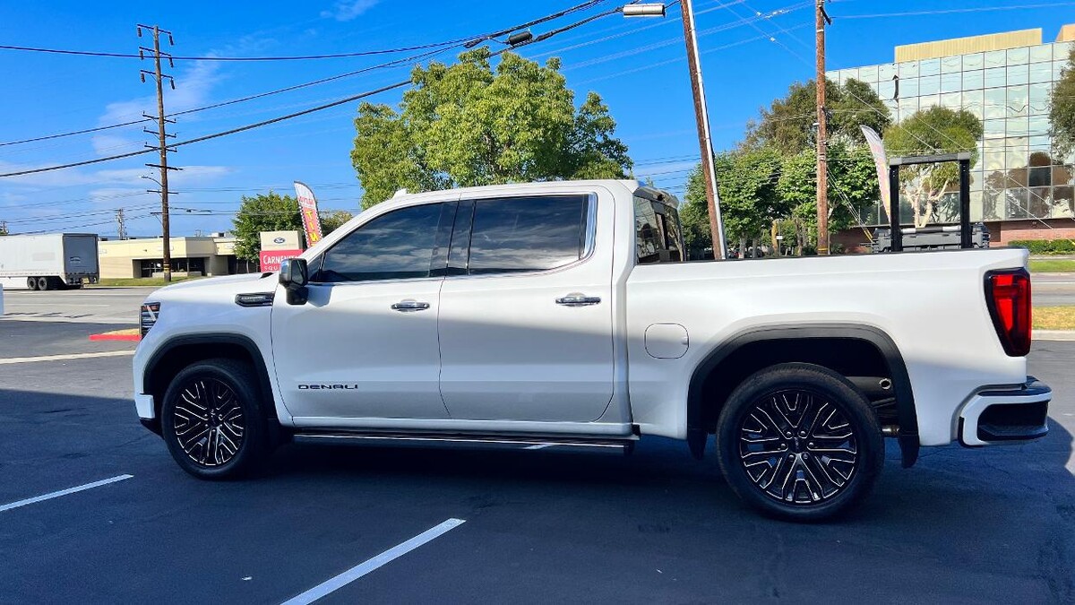 Images Sounds Amazing & Tint