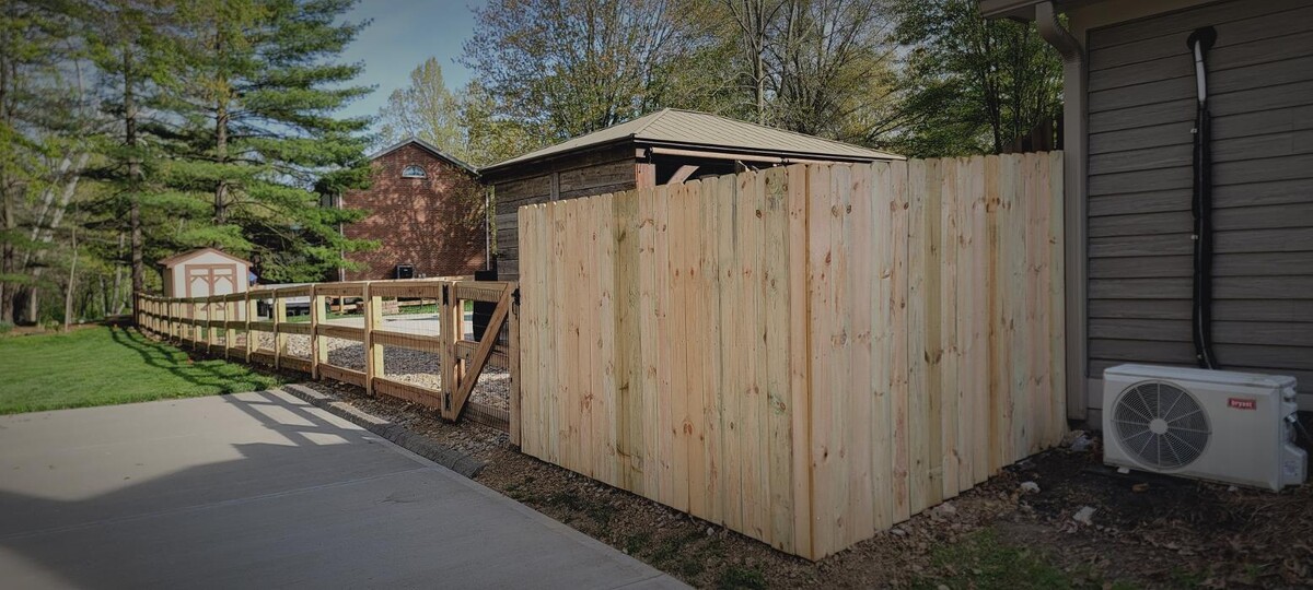 Images RD Custom Fencing and Hauling