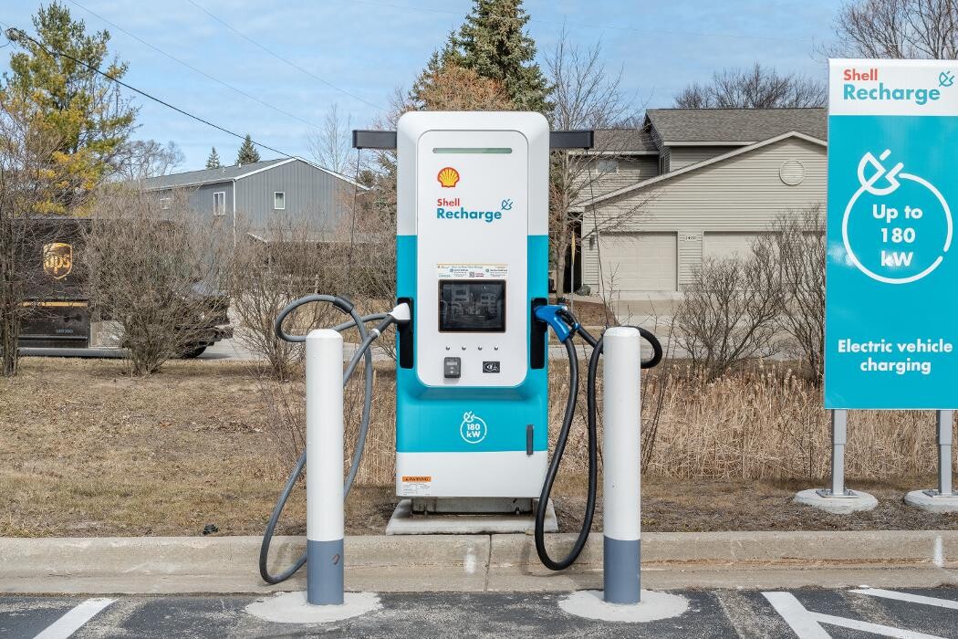 Images Shell Recharge Charging Station