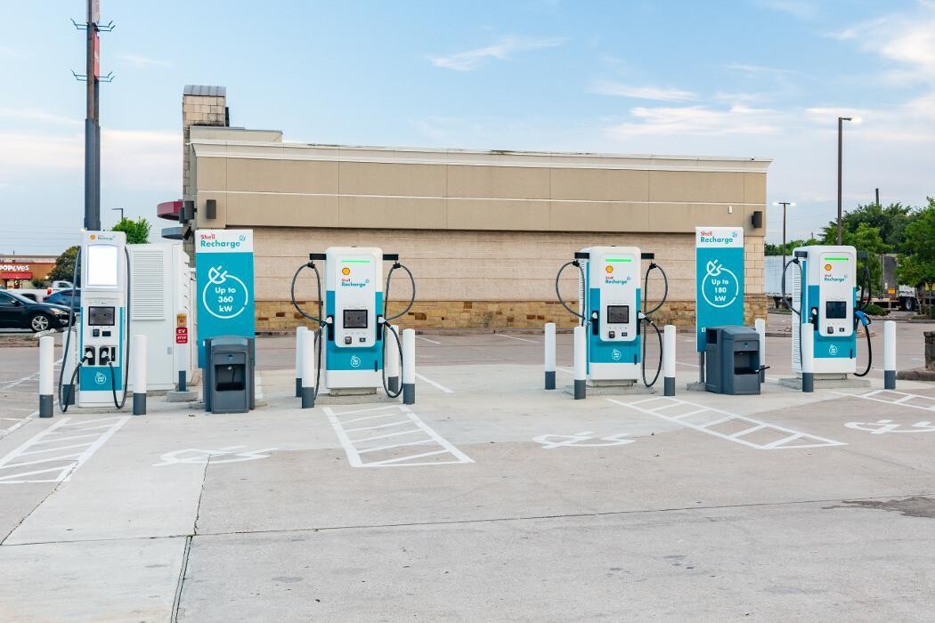 Images Shell Recharge Charging Station