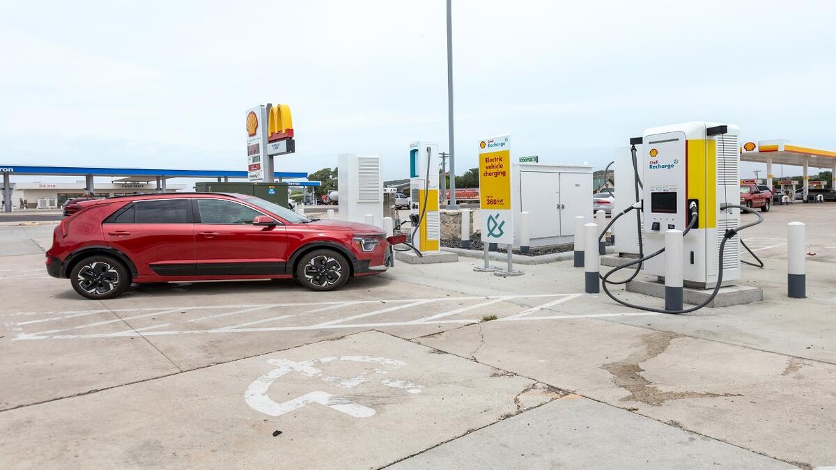 Images Shell Recharge Charging Station
