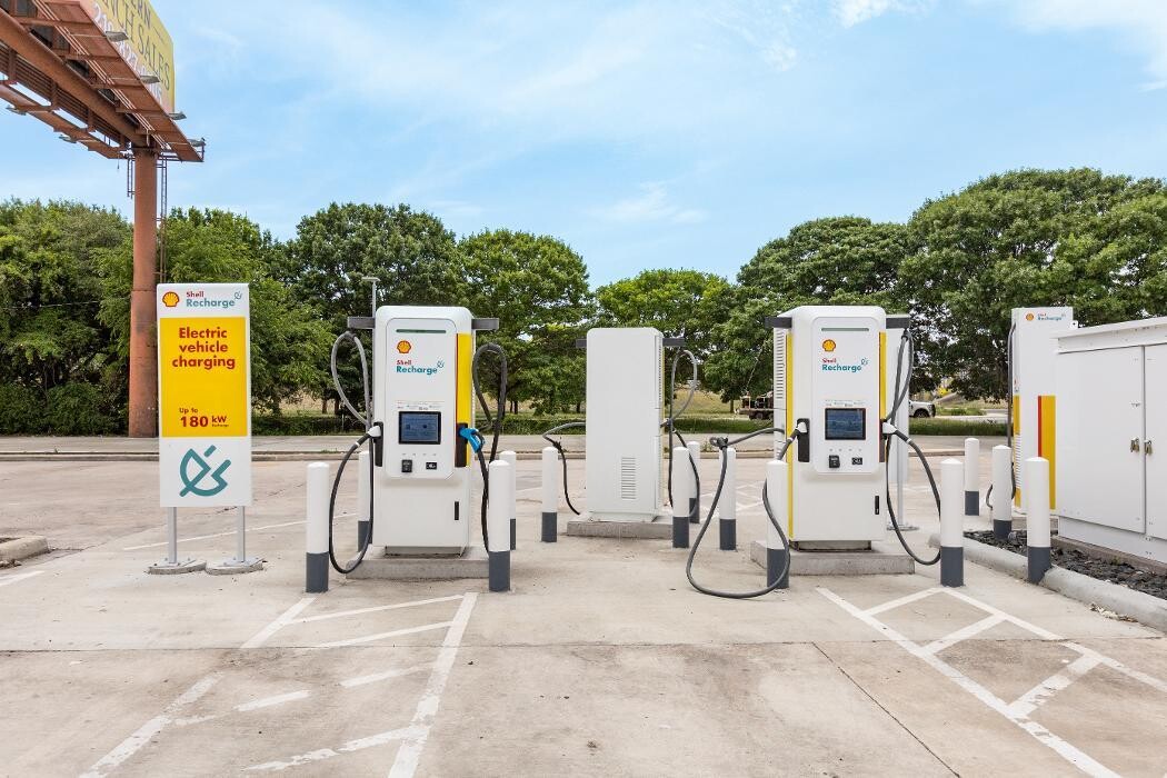 Images Shell Recharge Charging Station