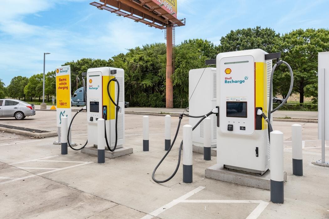 Images Shell Recharge Charging Station