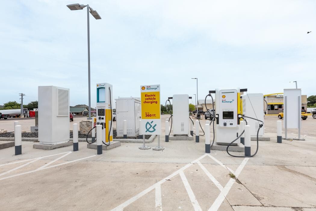Images Shell Recharge Charging Station