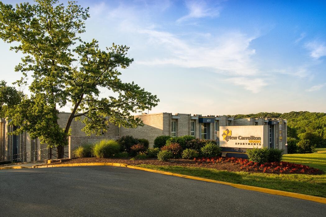 Images New Carrollton Woods