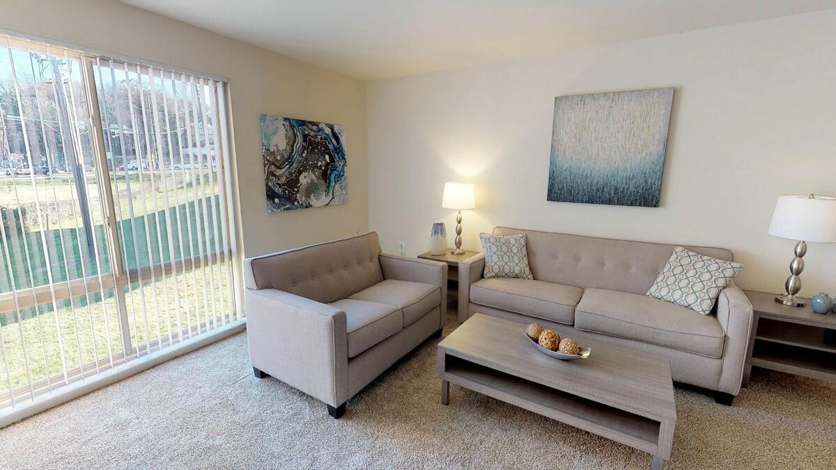 Images New Carrollton Woods