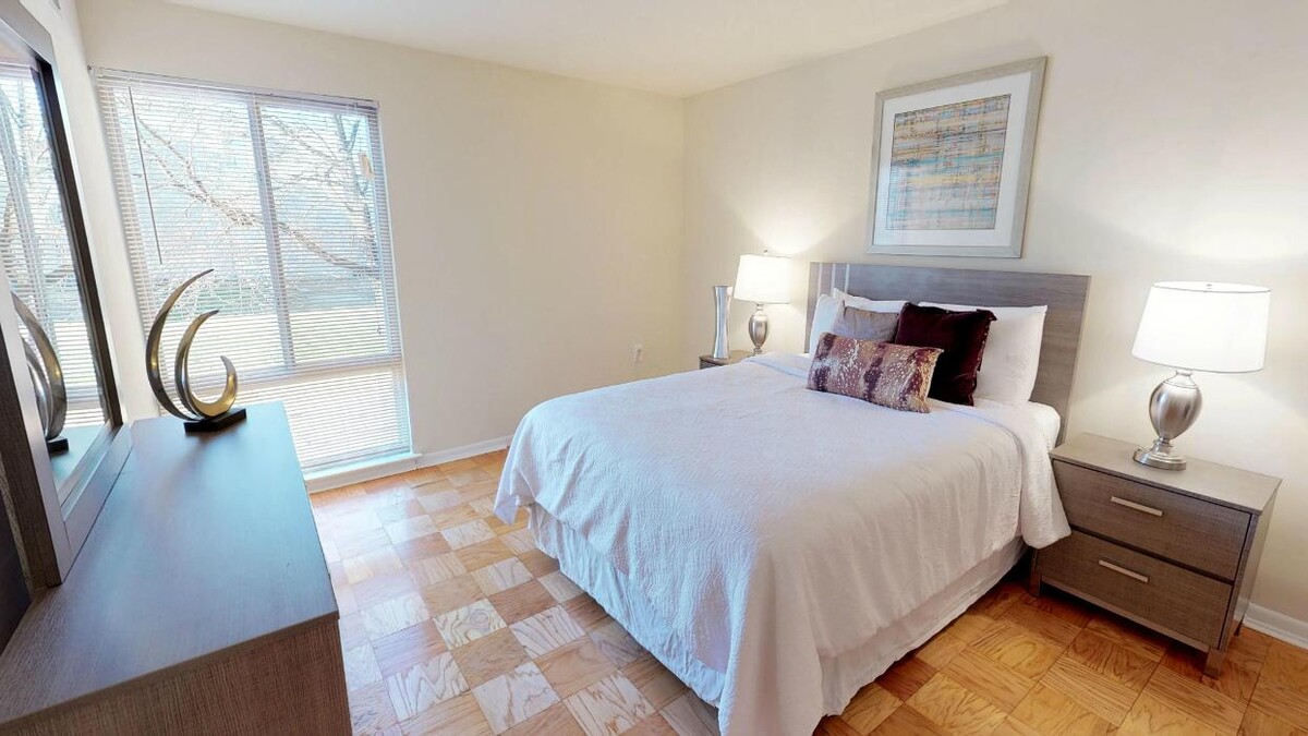 Images New Carrollton Woods