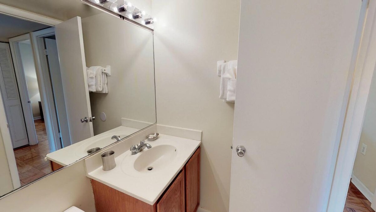 Images New Carrollton Woods