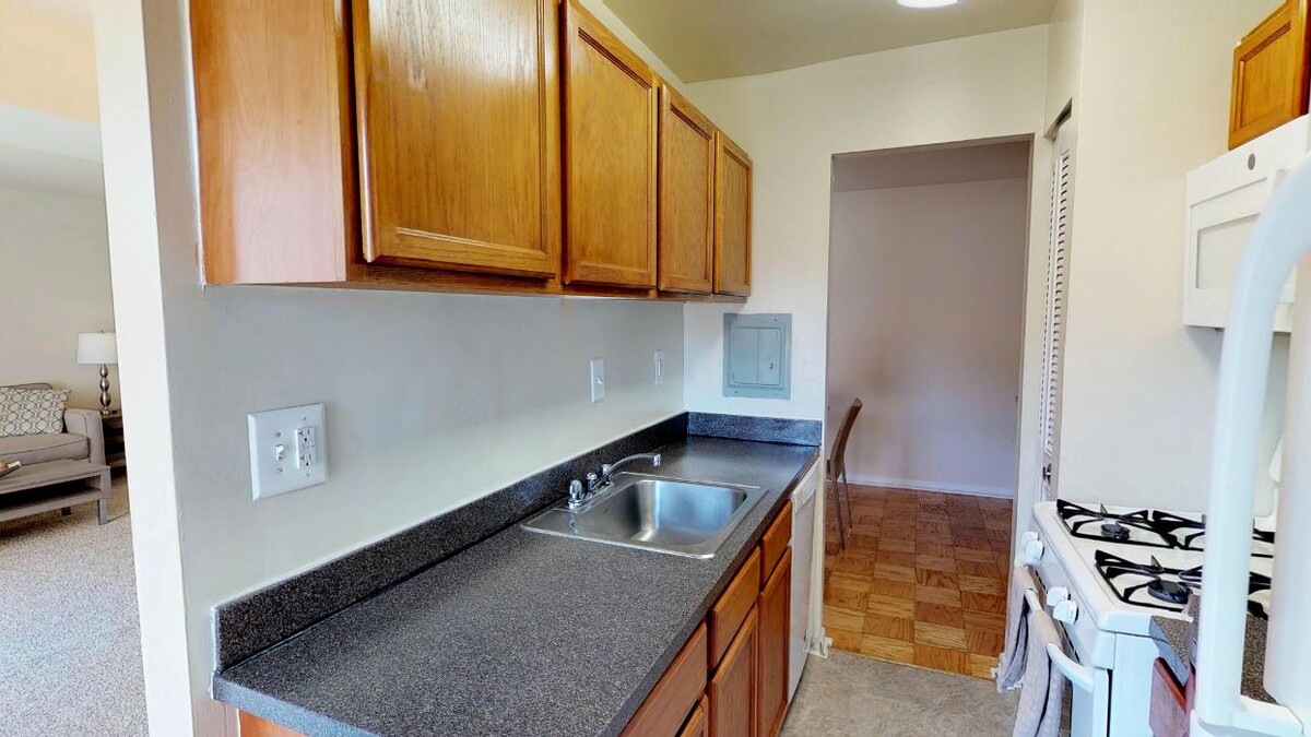 Images New Carrollton Woods