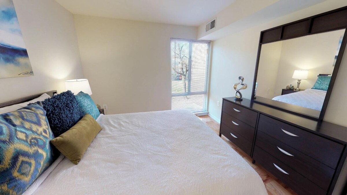 Images New Carrollton Woods