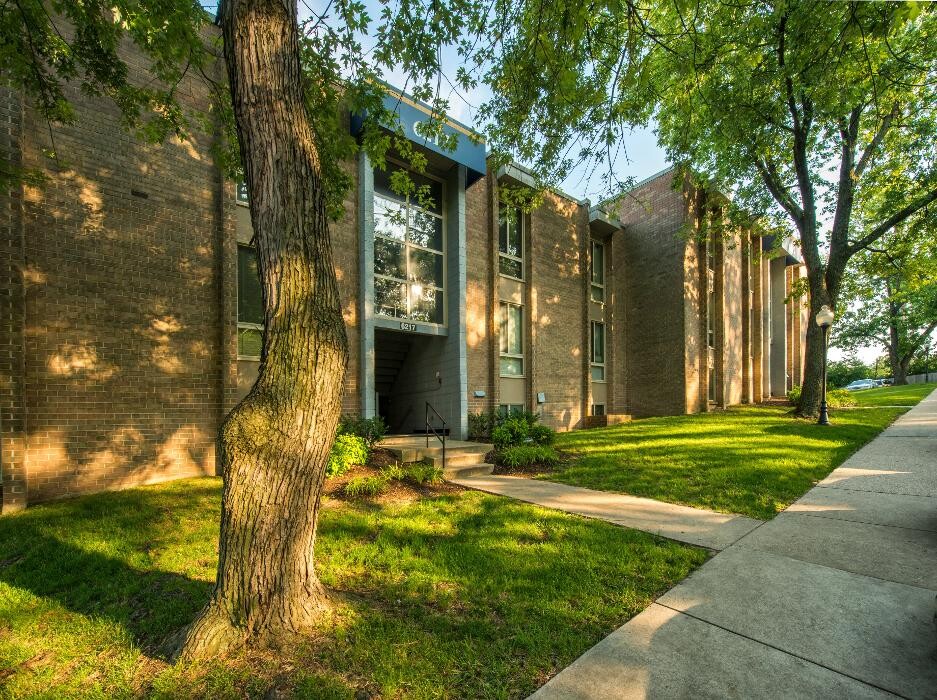 Images New Carrollton Woods